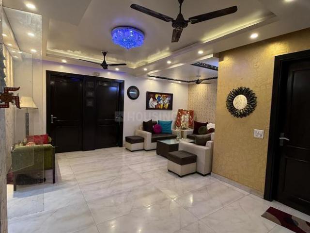 3 BHK Independent Builder Floor in Preet Vihar for rent New Delhi. The reference number is 20653524