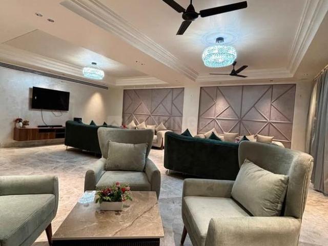 3 BHK Independent Builder Floor in Rajouri Garden for rent New Delhi. The reference number is 19775038