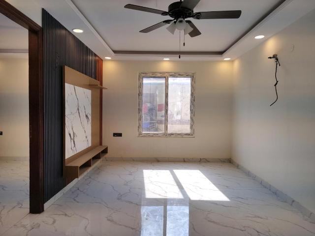 3 BHK Independent Builder Floor in Rajpur Khurd Extension for rent New Delhi. The reference number is 17979897