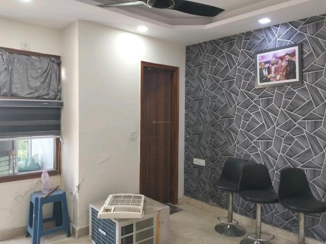 3 BHK Independent Builder Floor in Ramesh Nagar for resale New Delhi. The reference number is 20158980