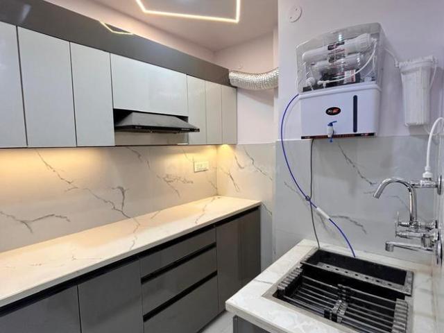 3 BHK Independent Builder Floor in Ramesh Nagar for resale New Delhi. The reference number is 20110157