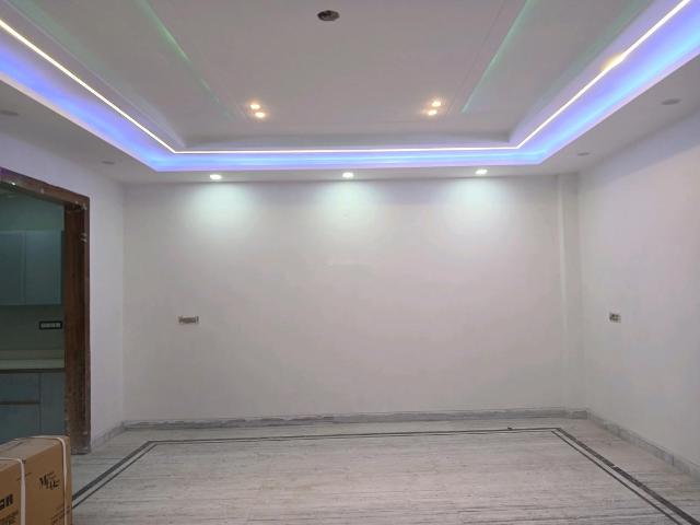 3 BHK Independent Builder Floor in Ranjeet Nagar for resale Delhi Central. The reference number is 17328646