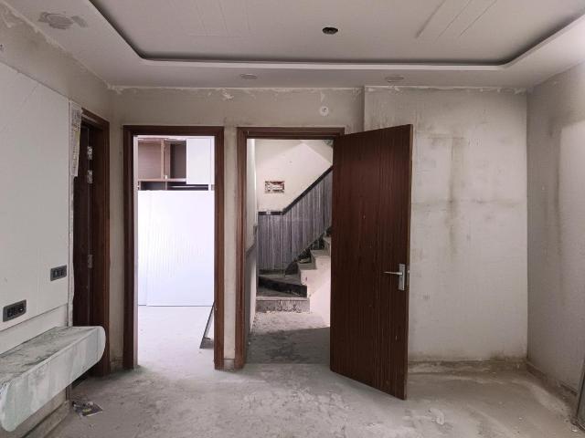 3 BHK Independent Builder Floor in Rohini Sector 28 for resale New Delhi. The reference number is 18210615