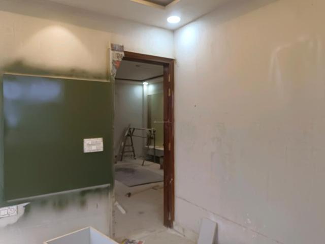 3 BHK Independent Builder Floor in Rohini Sector 28 for resale New Delhi. The reference number is 19790861