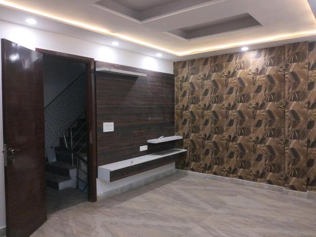 3 BHK Independent Builder Floor in Rohini Sector 28 for resale North West Delhi. The reference number is 17302324