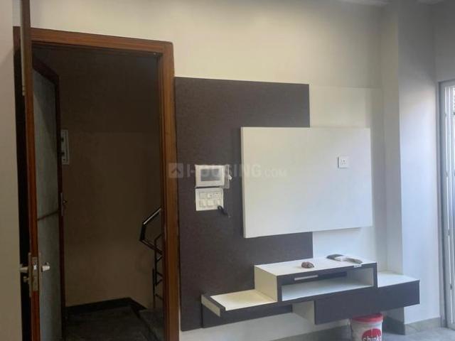 3 BHK Independent Builder Floor in Subhash Nagar for rent New Delhi. The reference number is 20415704