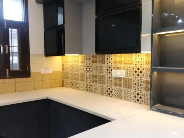 3 BHK Independent Builder Floor in Surya Nagar for resale Ghaziabad. The reference number is 6986985