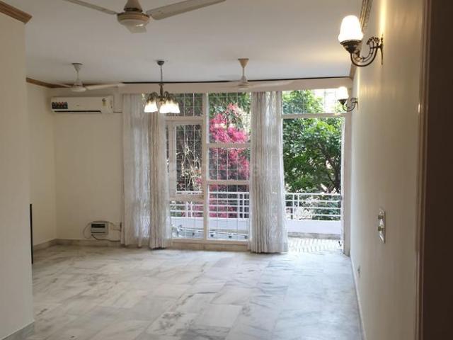 3 BHK Independent Builder Floor in Safdarjung Development Area for rent New Delhi. The reference number is 19132049