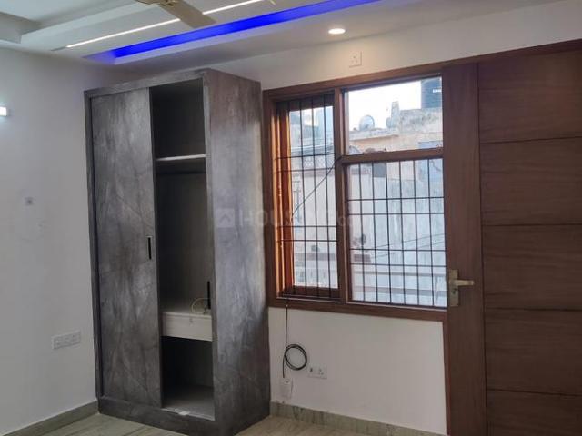 3 BHK Independent Builder Floor in Safdarjung Enclave for rent New Delhi. The reference number is 18727505