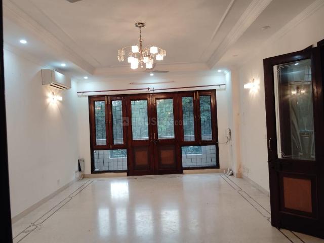 3 BHK Independent Builder Floor in Safdarjung Enclave for rent New Delhi. The reference number is 20695057