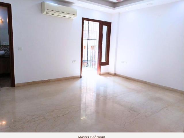 3 BHK Independent Builder Floor in Safdarjung Enclave for resale New Delhi. The reference number is 20952173
