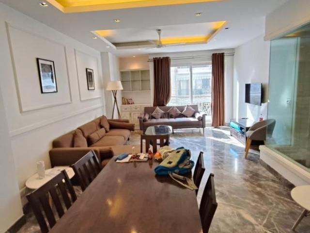 3 BHK Independent Builder Floor in Sarvapriya Vihar for resale New Delhi. The reference number is 19955043