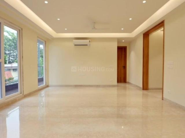 3 BHK Independent Builder Floor in Sarvodaya Enclave for resale New Delhi. The reference number is 19618895