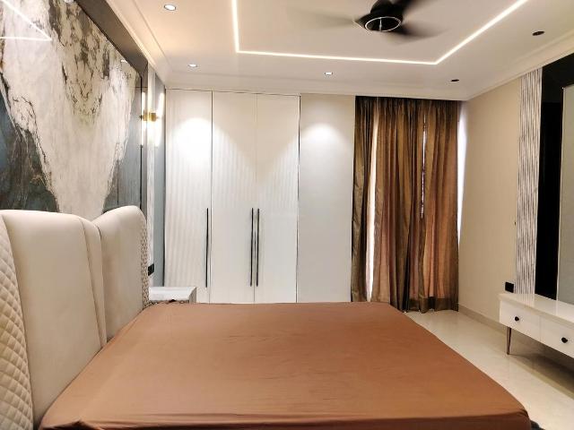 3 BHK Independent Builder Floor in Sector 43 for rent Gurgaon. The reference number is 19262157