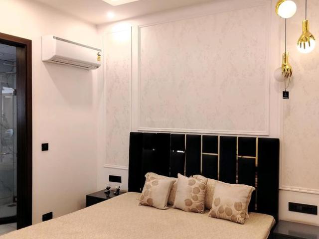 3 BHK Independent Builder Floor in Sector 43 for rent Gurgaon. The reference number is 19698587