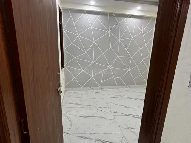 3 BHK Independent Builder Floor in Sector 4 Rohini for resale New Delhi. The reference number is 18112928