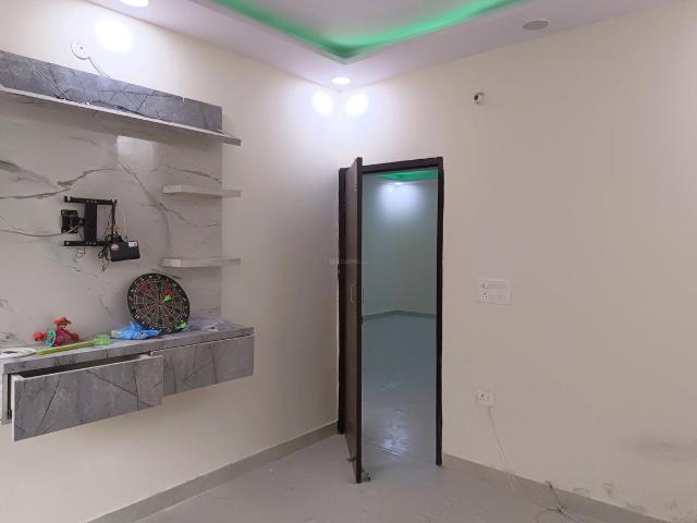 3 BHK Independent Builder Floor in Sector 4 Rohini for resale New Delhi. The reference number is 18122681
