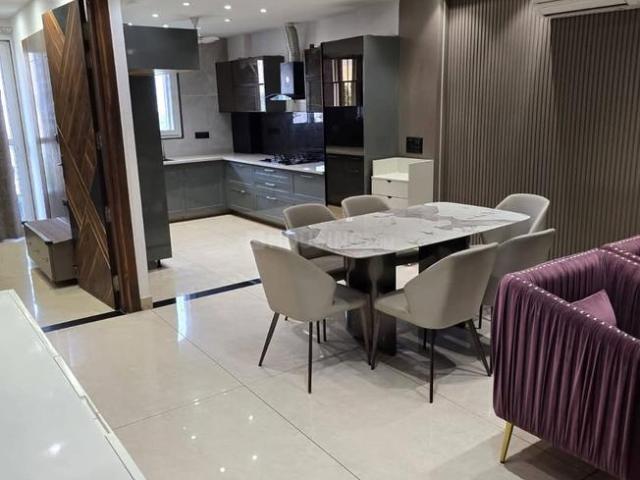 3 BHK Independent Builder Floor in Sector 57 for rent Gurgaon. The reference number is 17558859