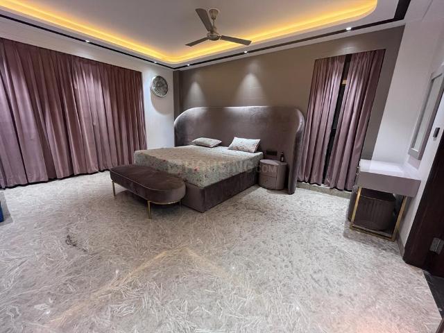 3 BHK Independent Builder Floor in Sector 57 for resale Golf Course Extension Road. The reference number is 16971569