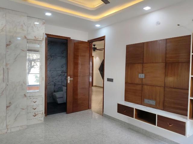 3 BHK Independent Builder Floor in Sector 57 for resale Gurgaon. The reference number is 20029774