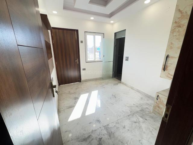 3 BHK Independent Builder Floor in Sector 6 Rohini for resale New Delhi. The reference number is 20699027