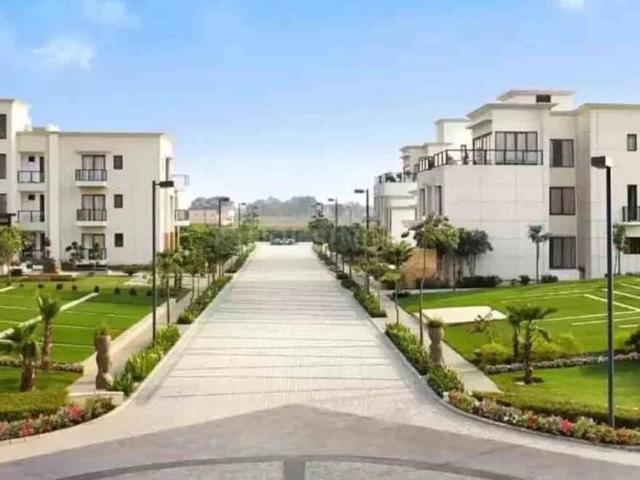 3 BHK Independent Builder Floor in Sector 70A for resale Golf Course Extension Road. The reference number is 16397941