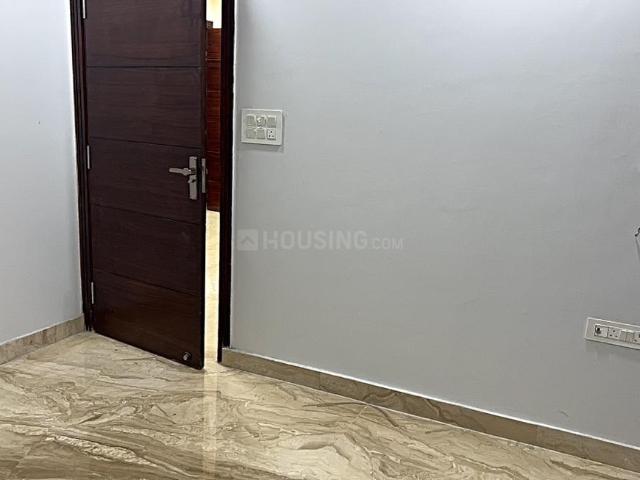 3 BHK Independent Builder Floor in Sector 7 Rohini for rent New Delhi. The reference number is 20182005