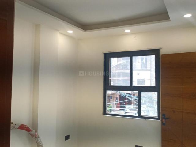3 BHK Independent Builder Floor in Sector 7 Rohini for resale New Delhi. The reference number is 20743705
