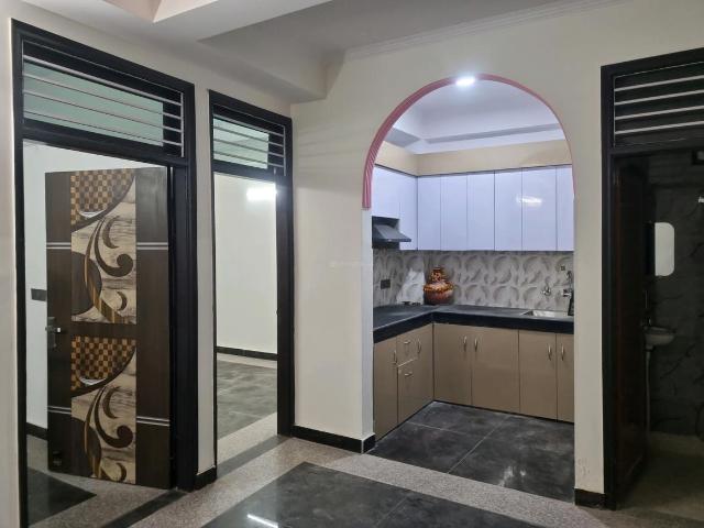 3 BHK Independent Builder Floor in Sector 8 Dwarka for rent New Delhi. The reference number is 19291987