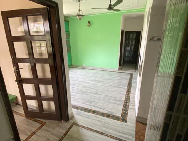 3 BHK Independent Builder Floor in Sector 8 Dwarka for rent New Delhi. The reference number is 20299328