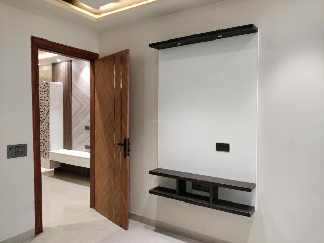 3 BHK Independent Builder Floor in Sector 8 Dwarka for resale New Delhi. The reference number is 20574126