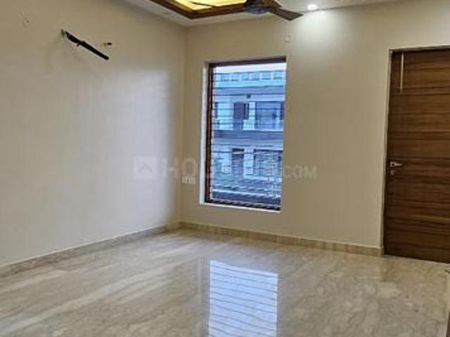 3 BHK Independent Builder Floor in Sector 8 for resale Faridabad. The reference number is 18775251