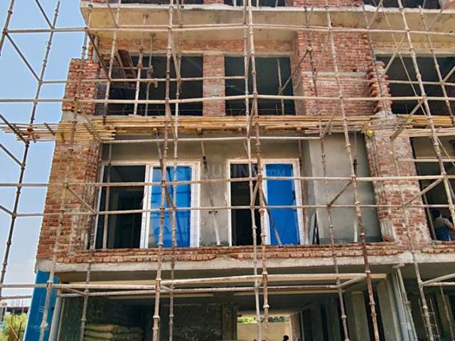 3 BHK Independent Builder Floor in Sector 93 for resale Gurgaon. The reference number is 20174725