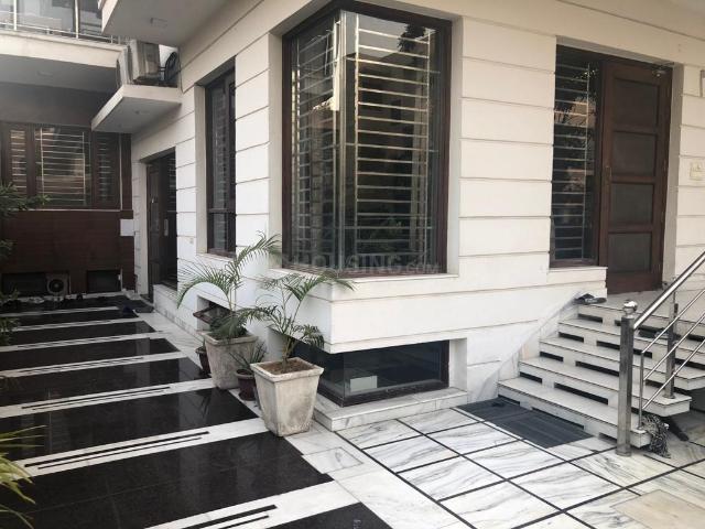 3 BHK Independent Builder Floor in Sector 9 for resale Gurgaon. The reference number is 20021577