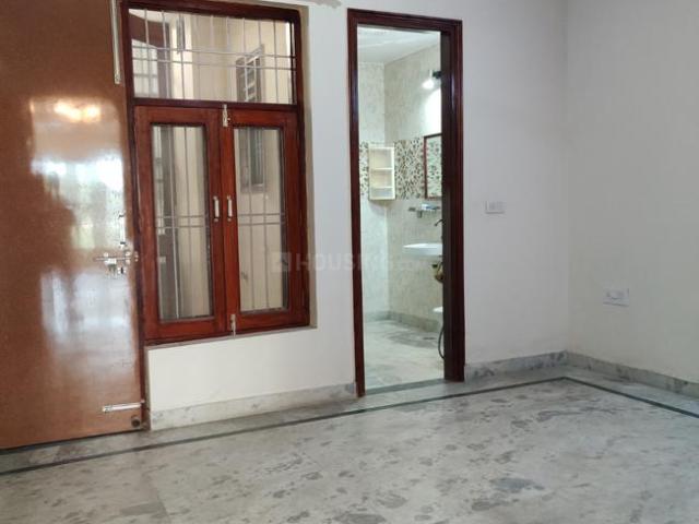 3 BHK Independent Builder Floor in Sector 105 for rent Noida. The reference number is 19986783