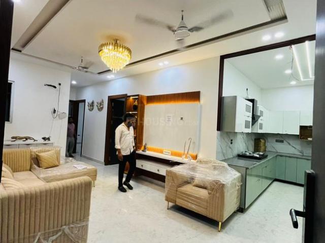 3 BHK Apartment in Sector 104 for resale Noida. The reference number is 18001350