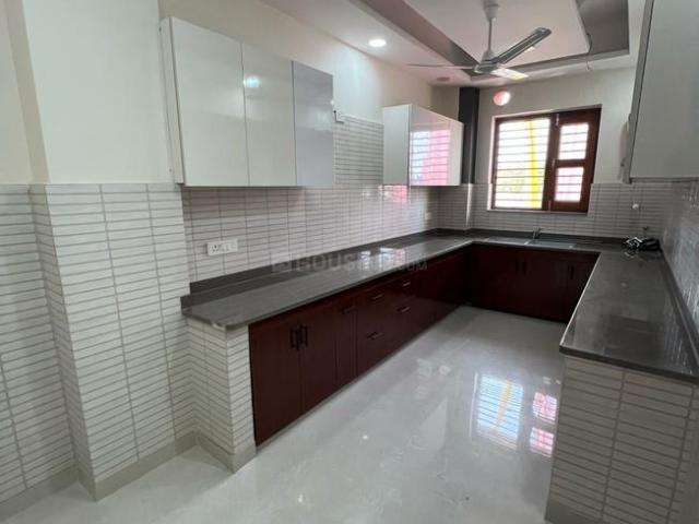 3 BHK Independent Builder Floor in Sector 10A for rent Gurgaon. The reference number is 20009713