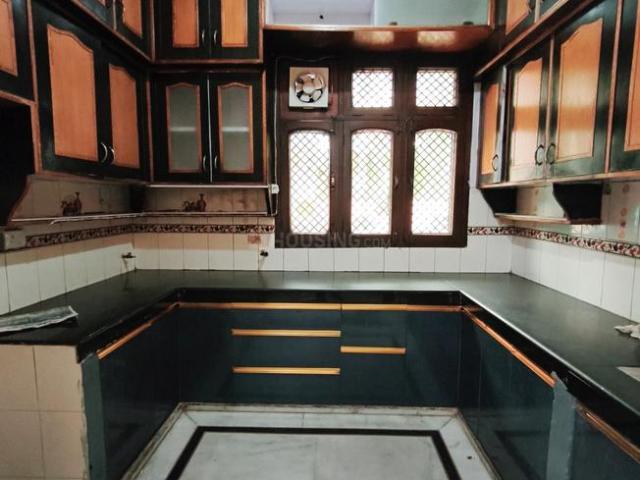 3 BHK Independent Builder Floor in Sector 10A for rent Gurgaon. The reference number is 20267372