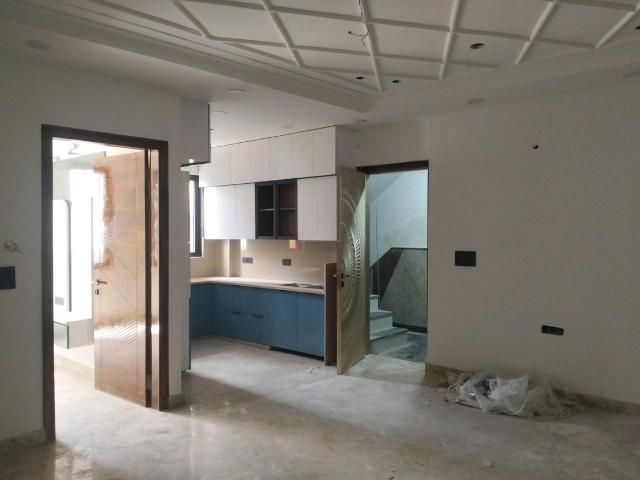 3 BHK Independent Builder Floor in Sector 11 Rohini for resale New Delhi. The reference number is 20274412