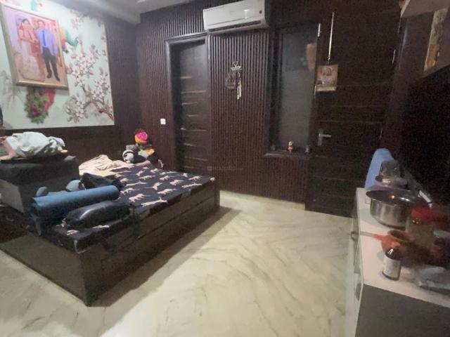 3 BHK Independent Builder Floor in Sector 17 Rohini for resale New Delhi. The reference number is 20706871