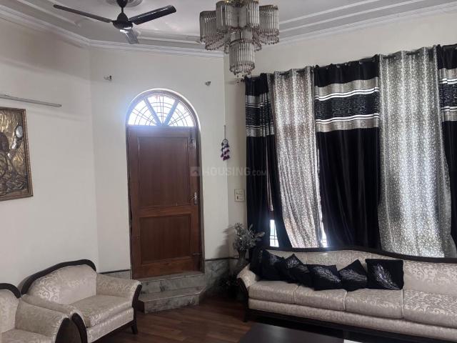 3 BHK Independent Builder Floor in Sector 14 for rent Faridabad. The reference number is 20093385