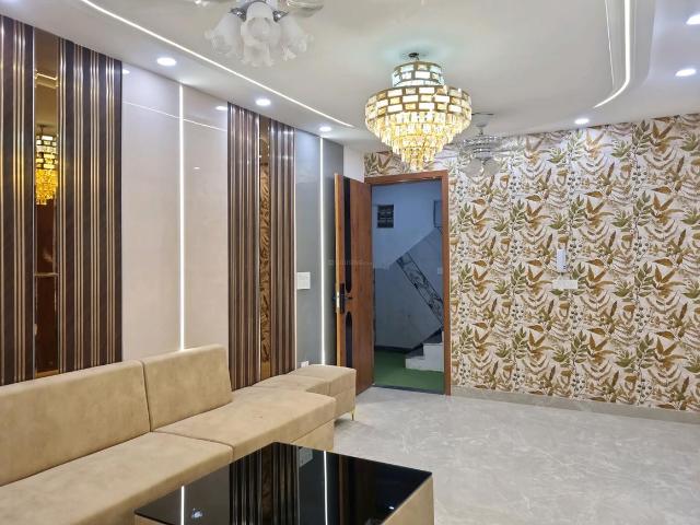 4 BHK Apartment in Sector 15 Dwarka for resale New Delhi. The reference number is 20909400