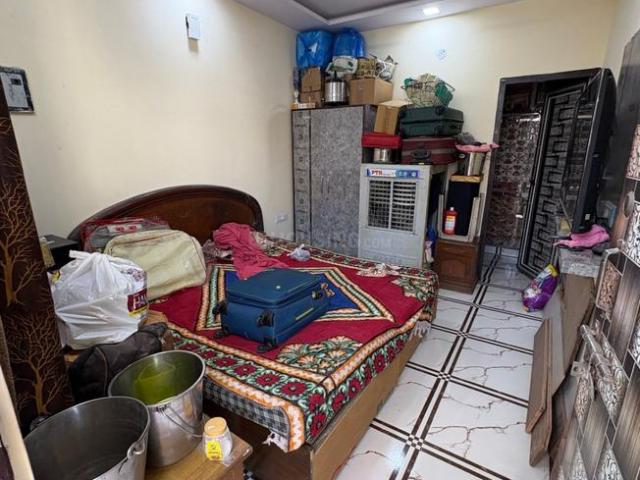 3 BHK Independent Builder Floor in Sector 16 Rohini for resale New Delhi. The reference number is 20564161