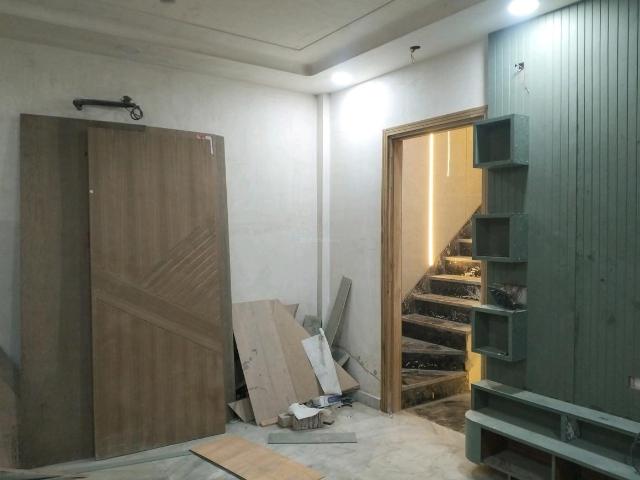 3 BHK Independent Builder Floor in Sector 24 Rohini for resale New Delhi. The reference number is 20187748