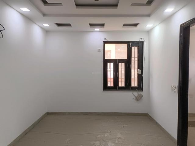4 BHK Independent Builder Floor in Sector 17 Rohini for resale New Delhi. The reference number is 20287994