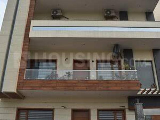 3 BHK Independent Builder Floor in Sector 2 for rent Rohtak. The reference number is 20064388