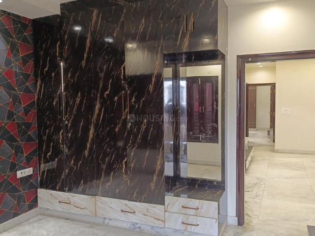 3 BHK Independent Builder Floor in Sector 3 Rohini for rent New Delhi. The reference number is 19819406