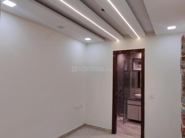 3 BHK Independent Builder Floor in Shalimar Bagh for resale New Delhi. The reference number is 13232225