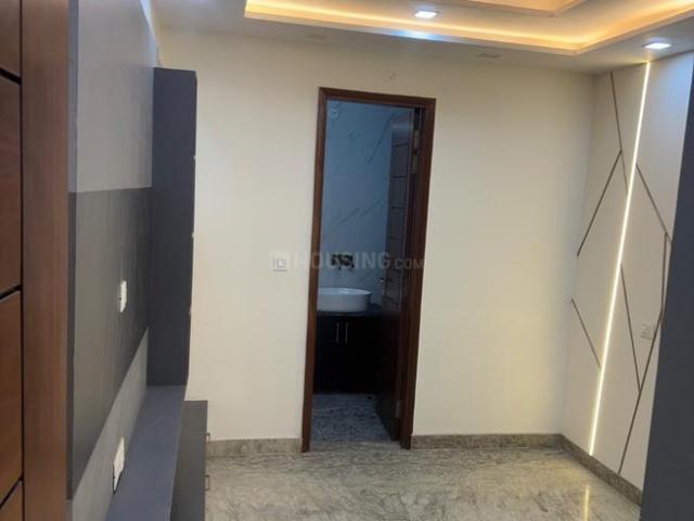 3 BHK Independent Builder Floor in Shalimar Bagh for resale New Delhi. The reference number is 18094295
