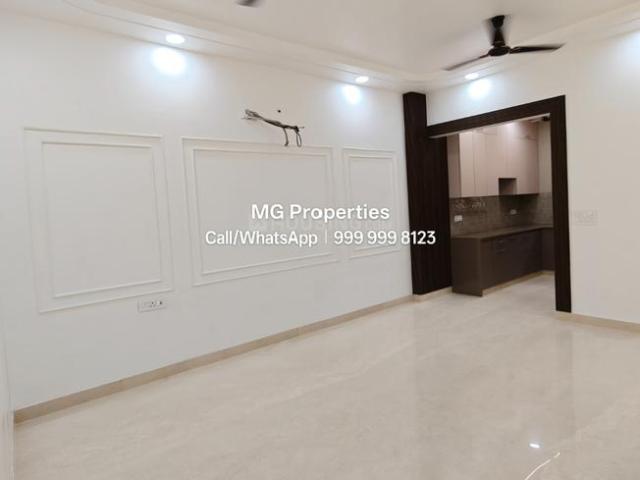 3 BHK Independent Builder Floor in Shalimar Bagh for resale New Delhi. The reference number is 18098357